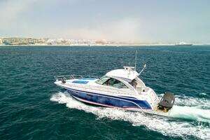 2007 Formula 45 Yacht thumbnail 15