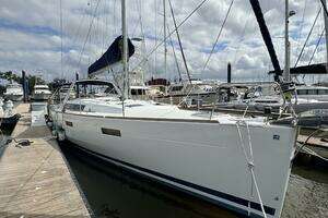 2015 Beneteau Oceanis 45 thumbnail 9