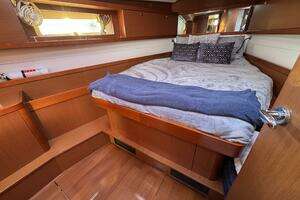 2015 Beneteau Oceanis 45 thumbnail 22