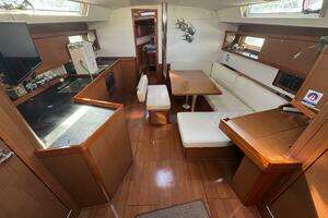2015 Beneteau Oceanis 45 thumbnail 12