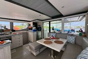 NICE AFT TOO 2018 Robertson & Caine Leopard 45 Yacht For Sale in Belize City 