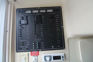 Bella Pazz 31ft Mainship Yacht For Sale