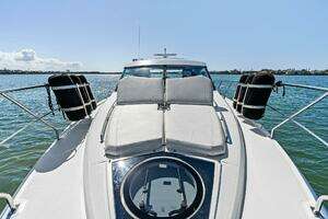 2019 Cruisers Yachts 45 Cantius thumbnail 11