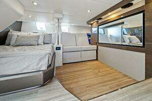 2019 Cruisers Yachts 45 Cantius thumbnail 47