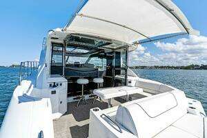 2019 Cruisers Yachts 45 Cantius thumbnail 14
