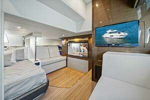 2019 Cruisers Yachts 45 Cantius thumbnail 49