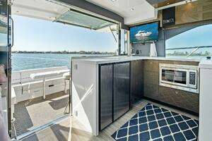 2019 Cruisers Yachts 45 Cantius thumbnail 30