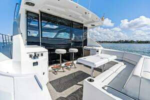 2019 Cruisers Yachts 45 Cantius thumbnail 5