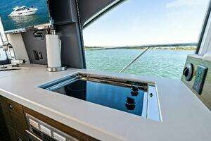 2019 Cruisers Yachts 45 Cantius thumbnail 33