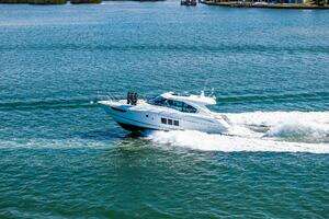 2019 Cruisers Yachts 45 Cantius thumbnail 80