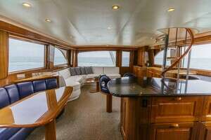 2006 Viking 74 Enclosed Bridge thumbnail 2