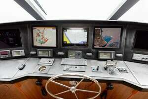 2006 Viking 74 Enclosed Bridge thumbnail 50