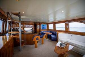 2006 Viking 74 Enclosed Bridge thumbnail 39