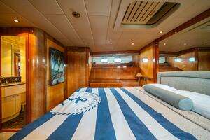2001 Mangusta 80 thumbnail 35