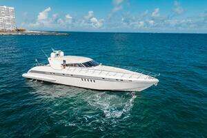 2001 Mangusta 80 thumbnail 3