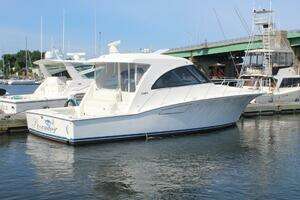 Pescador 2013 Cabo Yachts 40 Hardtop Express Yacht For Sale in Newburyport MA