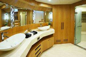 JOHNSON 93 OPEN FB 93ft Johnson Yacht For Sale