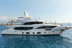 BELLA VITA 116ft Benetti Yacht For Sale