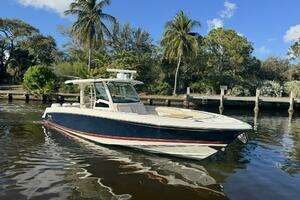  2019 Boston Whaler 380 Outrage Yacht For Sale in Fort Lauderdale FL