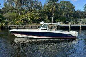  2019 Boston Whaler 380 Outrage Yacht For Sale in Fort Lauderdale FL