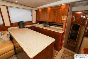 2005 Viking 45 Convertible thumbnail 22
