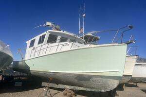 GAME CHANGER 40ft Young Brothers Yacht For Sale