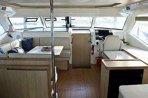 2018 Aquila 44 Yacht thumbnail 5