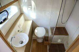 2018 Aquila 44 Yacht thumbnail 29