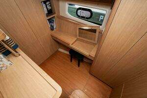 2018 Aquila 44 Yacht thumbnail 20