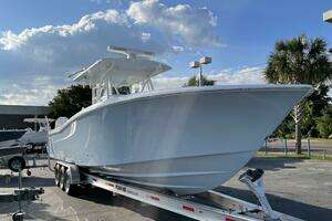  2021 Invincible  Yacht For Sale in Charleston SC