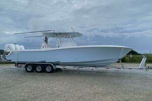  2021 Invincible  Yacht For Sale in Charleston SC