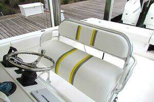 2005 Venture 34 thumbnail 12