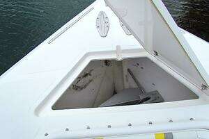 2005 Venture 34 thumbnail 7