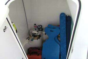 2005 Venture 34 thumbnail 11