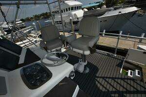 1997 Viking 50 Convertible thumbnail 5