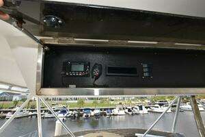 1997 Viking 50 Convertible thumbnail 11