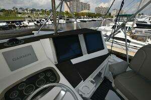 1997 Viking 50 Convertible thumbnail 6