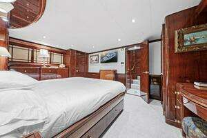 2006 Cheoy Lee Motoryacht thumbnail 23