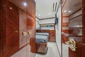 2006 Cheoy Lee Motoryacht thumbnail 19