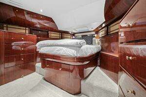 2006 Cheoy Lee Motoryacht thumbnail 14
