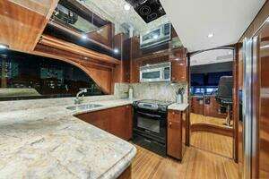 2006 Cheoy Lee Motoryacht thumbnail 39