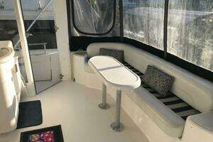 2004 Meridian 459 Motoryacht thumbnail 8
