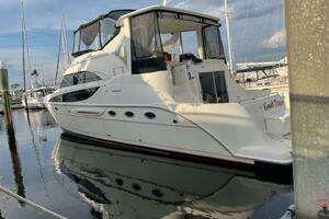 2004 Meridian 459 Motoryacht thumbnail 3