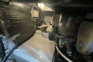 2004 Meridian 459 Motoryacht thumbnail 38
