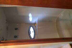 2004 Meridian 459 Motoryacht thumbnail 22