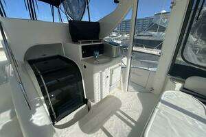 2004 Meridian 459 Motoryacht thumbnail 52