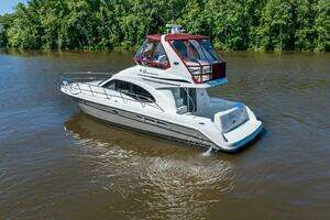 2005 Sea Ray 420 Sedan Bridge thumbnail 3