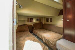 2005 Sea Ray 420 Sedan Bridge thumbnail 24