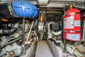 2005 Sea Ray 420 Sedan Bridge thumbnail 26