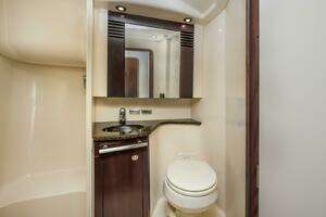 2005 Sea Ray 420 Sedan Bridge thumbnail 25